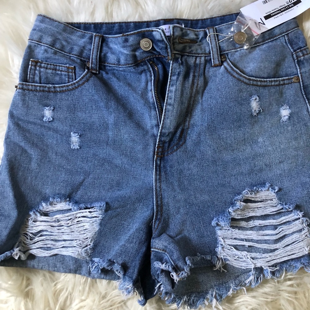 NWT - high rise cutoff Jean shorts